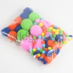 Polyester pom poms