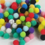 Polyester pom poms