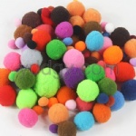 Polyester pom poms